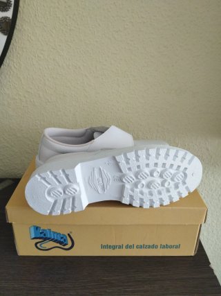 Zapatos de trabajo Kalma blancos