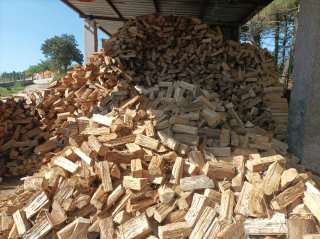 Leña seca para chimenea a domicilio