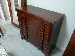 Cómoda estilo colonial madera