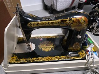 Máquina de coser Singer antigua