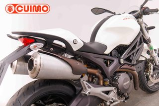 DUCATI MONSTER 696