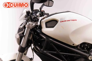 DUCATI MONSTER 696