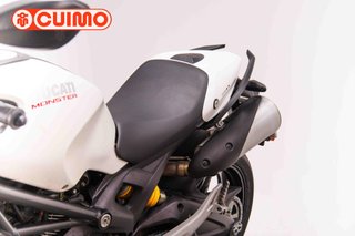 DUCATI MONSTER 696