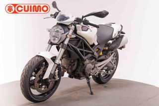 DUCATI MONSTER 696