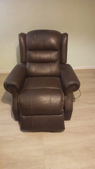 Sillón reclinable eléctrico de piel