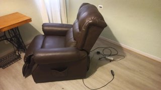 Sillón reclinable eléctrico de piel