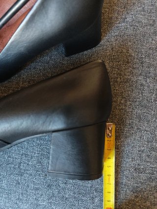 Zapatos de salón de piel negros