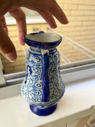Jarrón Cerámica Pintado a Mano Azul y Blanco