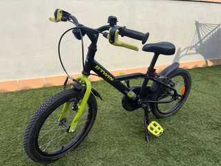 Bicicleta Infantil Btwin Negra y Verde