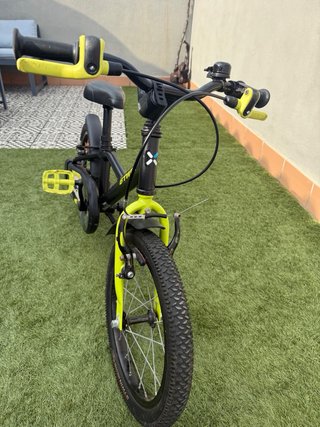 Bicicleta Infantil Btwin Negra y Verde