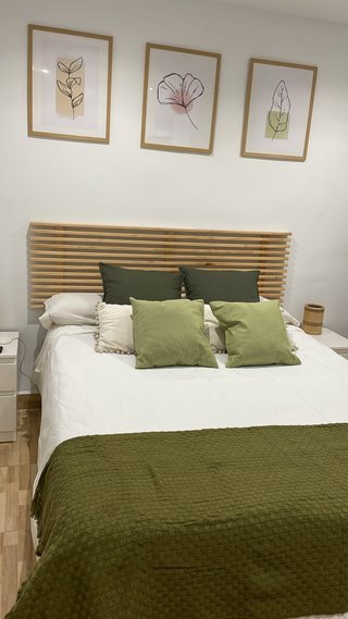 Cabecero de madera de pino