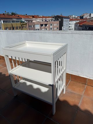 Cambiador IKEA bebé con colchoneta Zara Home