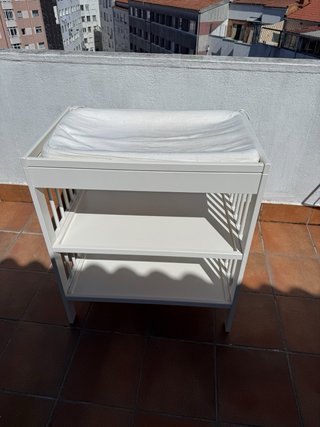 Cambiador IKEA bebé con colchoneta Zara Home