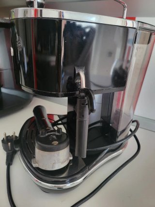 Macchina Caffè DeLonghi Nera Eco 311