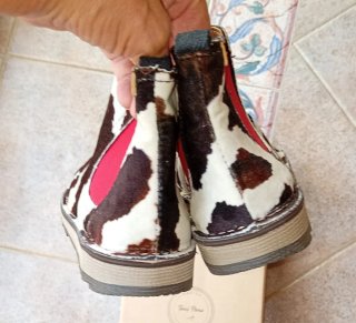 Botines Toni Pons,piel vegana. Marrón/Blanco.