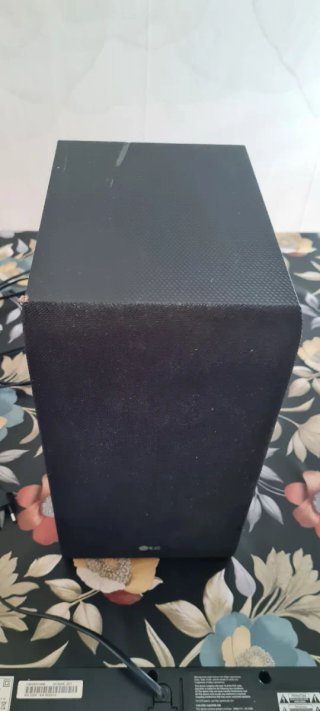 Barra de Sonido LG Inalámbrica Negra