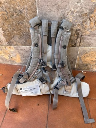 Mochila Portabebés Stokke Gris