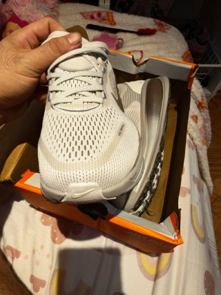 Zapatillas Nike Vomero 18 Talla 43 Nuevas