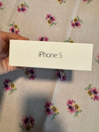 Scatola originale di iPhone 5 con istrizione