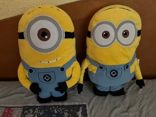 2 Peluches Minions