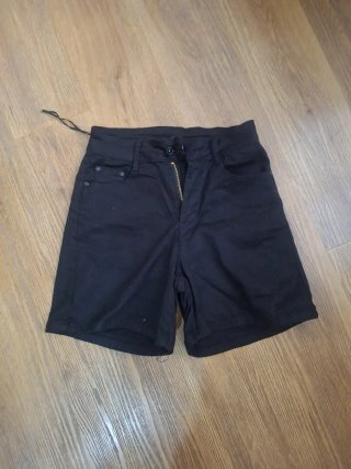 Pantaloncini neri donna