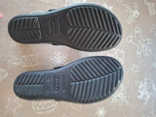 Sandalias Crocs T.37 Negro/Plata