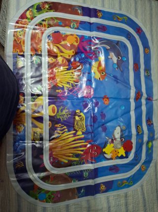 Alfombra de agua para bebés