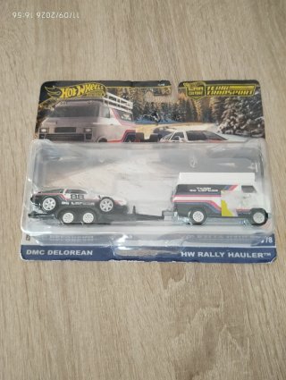 Hot Wheels DMC DeLorean HW Rally Hauler