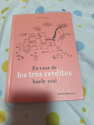 En casa de los tres cerditos huele mal