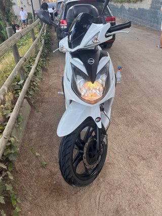 Symphony SR 125 Scooter