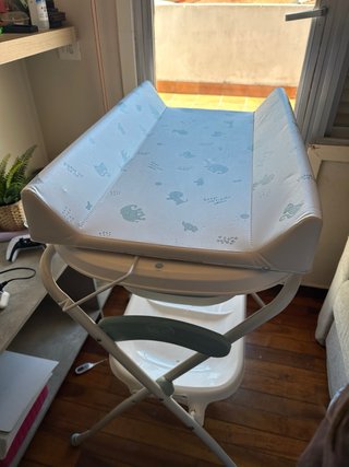 Bañera bebé con cambiador y almohada Marca: Bbest