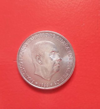 Estuche con 6 monedas de Franco 1966.