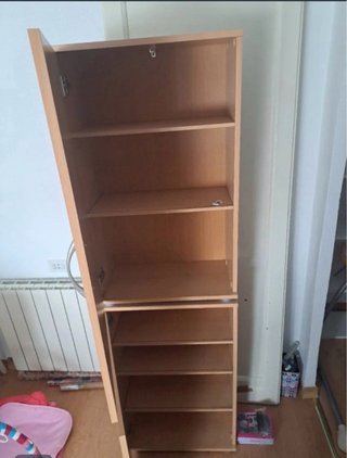 Armario de madera beige