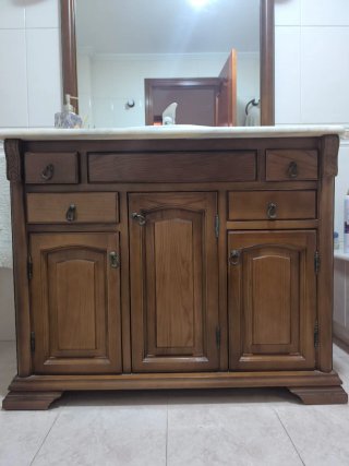 Mueble de baño madera y mármol
