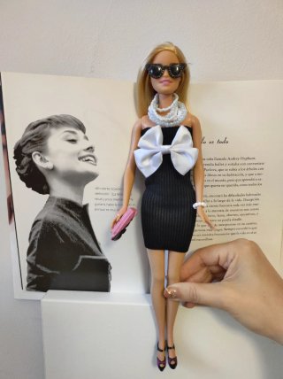 Barbie Audrey Hepburn Desayuno con Diamantes