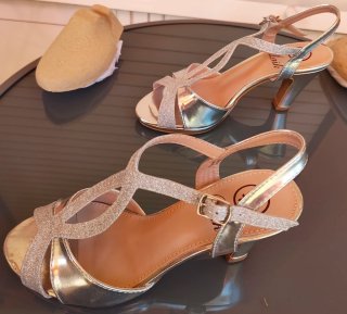 Zapatos de fiesta Vaik tacón mujer plateados