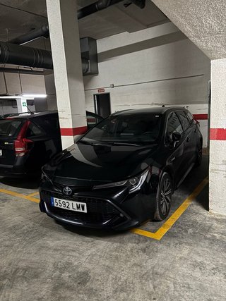 Toyota Corolla touring sports 180h