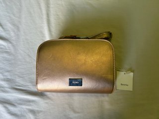 Bolso Bershka dorado/plateado