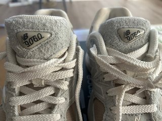 Zapatillas New Balance 9060 Mujer Beige/Gris