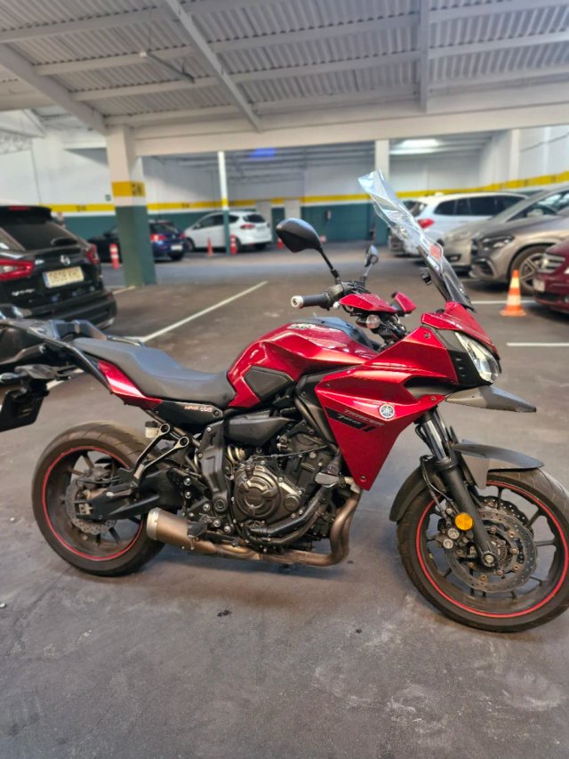 Yamaha Tracer 700 Roja