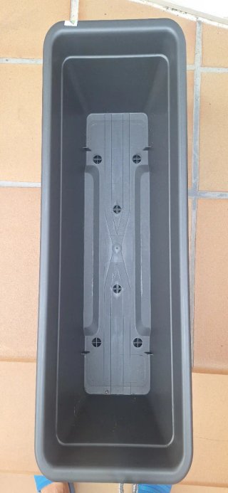Maceta antracita de plástico (x4) NUEVAS