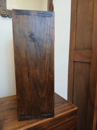 Armario antiguo de madera