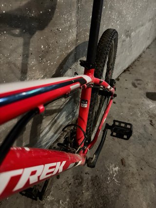 Bicicleta de Montaña Trek Roja