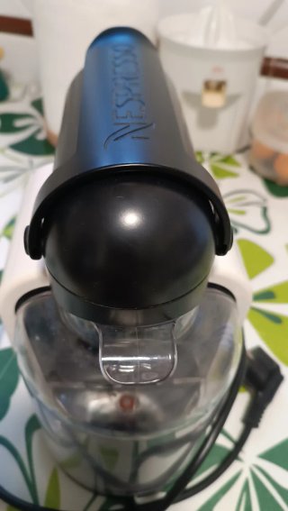 Cafetera DeLonghi Blanca y Negra