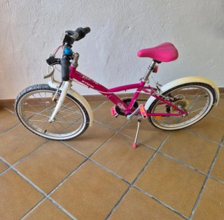 Bicicleta niña rosa BTWIN .