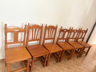 Juego de 6 sillas de madera
