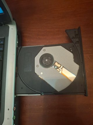 Portátil Compaq nx9010 + funda + ratón + cargador