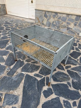 Jaula grande para conejos