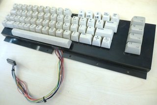 Commodore C64C. Teclado QWERTY versión ESPAÑA