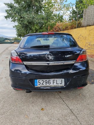 Opel Astra GTC 105cv Gasolina
